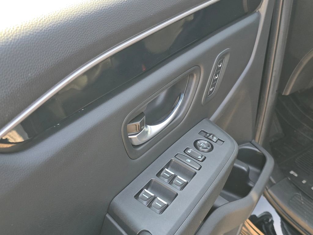 Used 2023 Honda Pilot Touring image 11