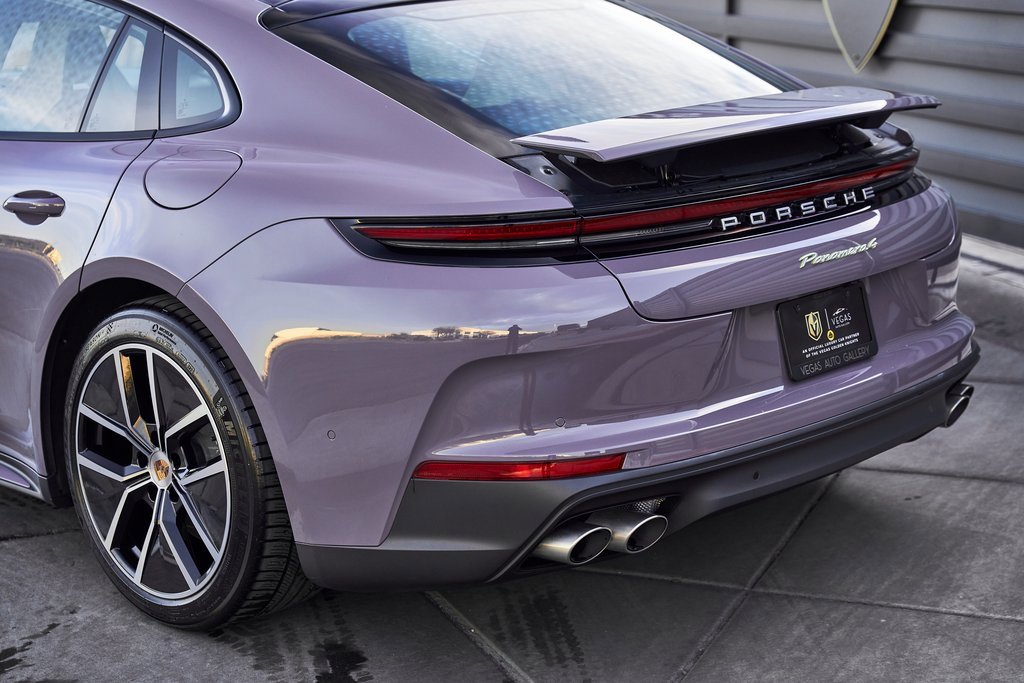 Used 2025 Porsche Panamera 4 w/ Premium Package image 10