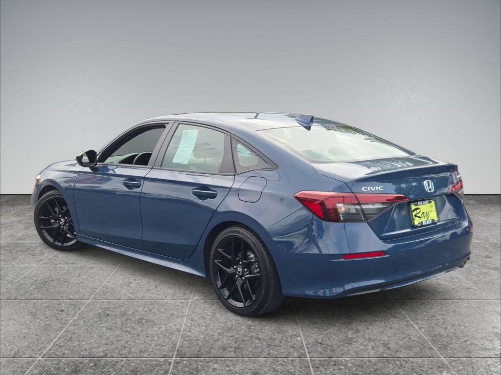 Used 2025 Honda Civic Sport image 17