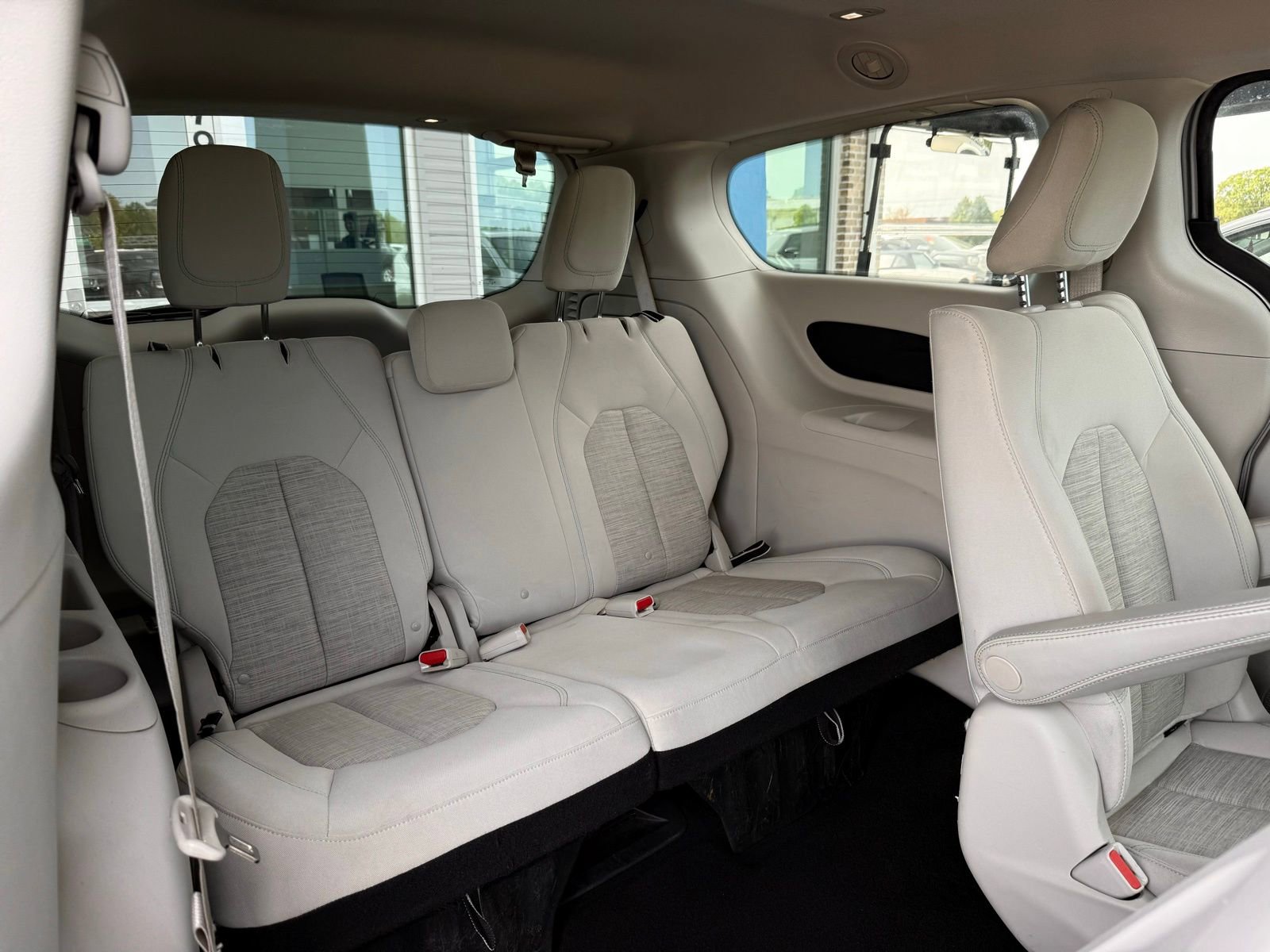 Used 2018 Chrysler Pacifica Touring Plus image 26