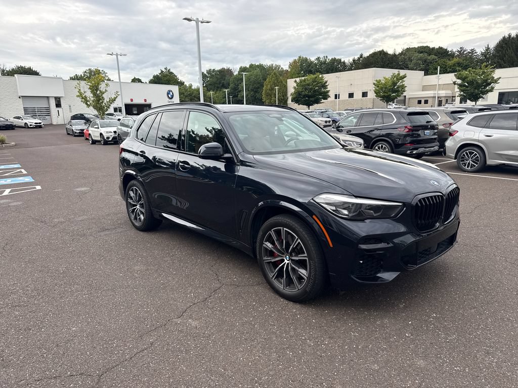 Used 2022 BMW X5 xDrive40i w/ M Sport Package AWD/4WD image 7