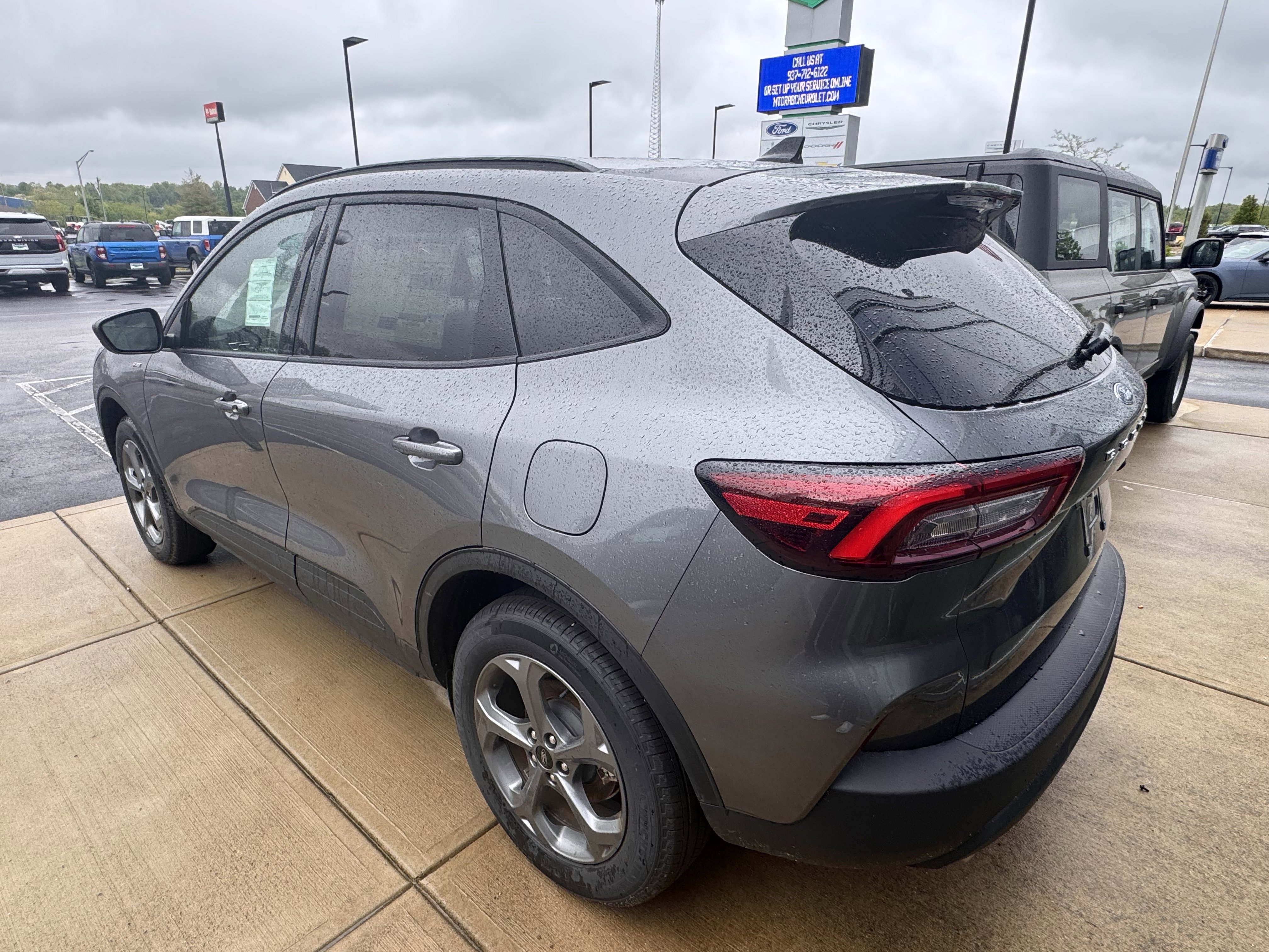 New 2026 Ford Escape ST-Line Select AWD/4WD image 3