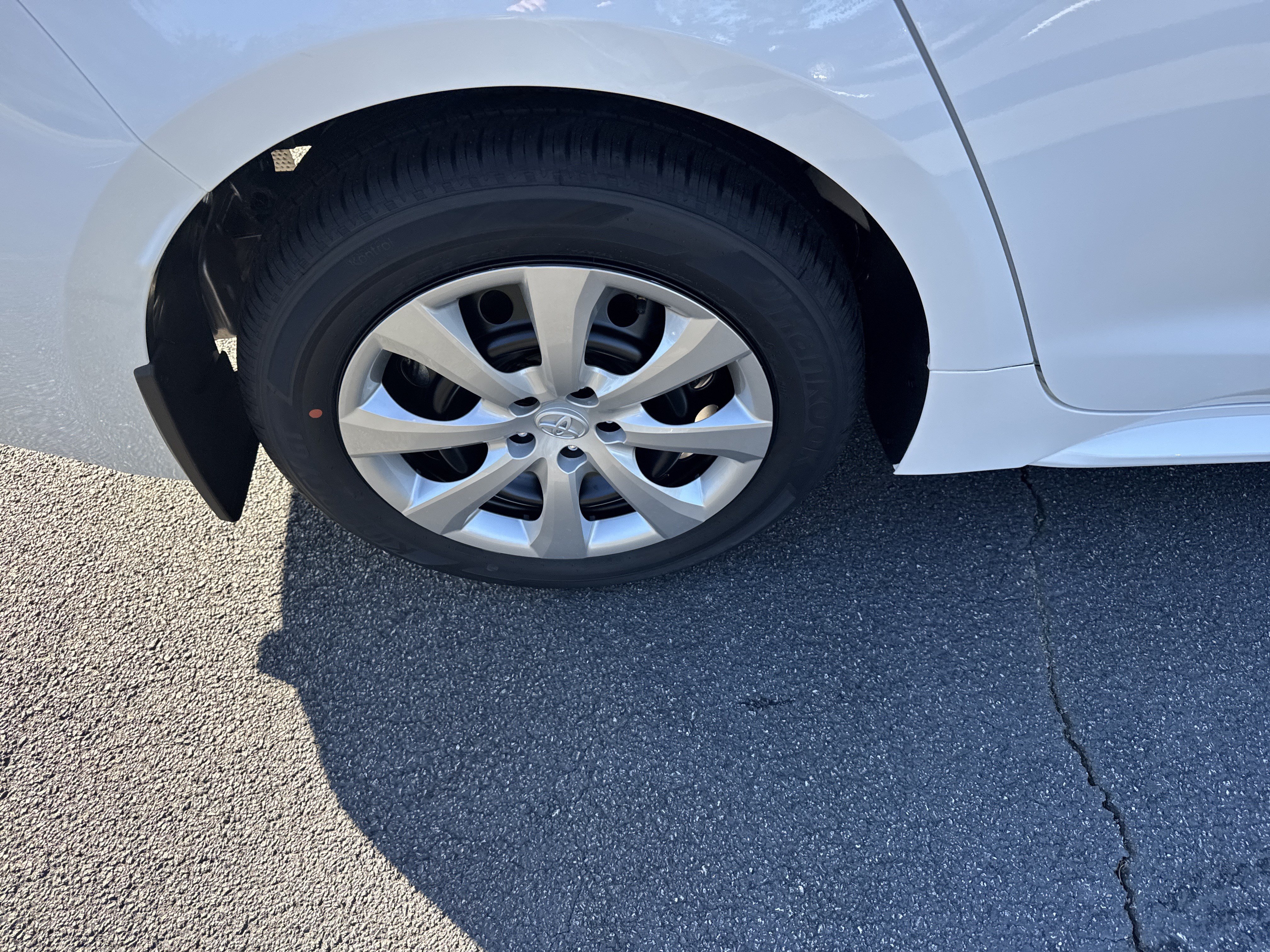 New 2027 Toyota Corolla LE FWD image 11
