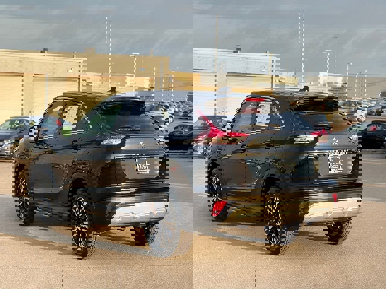 Used 2025 Mitsubishi Eclipse Cross SE image 6