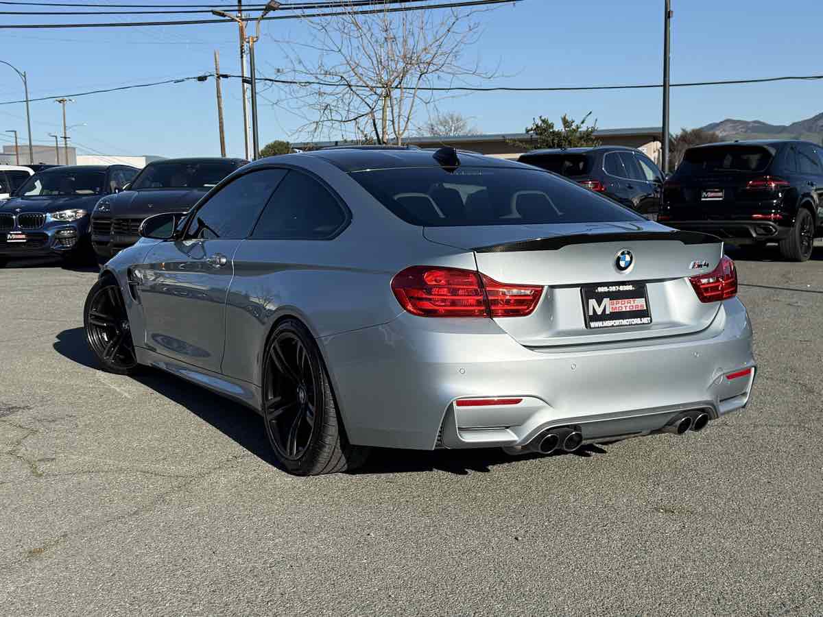 Used 2017 BMW M4 Coupe image 7