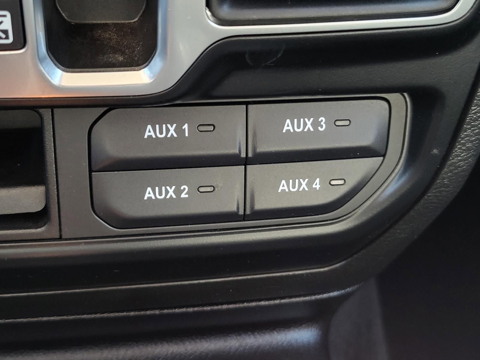 Used 2022 Jeep Gladiator Willys image 30