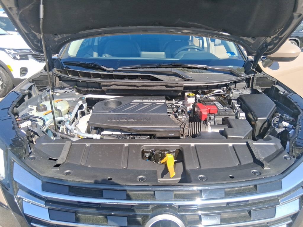 Used 2024 Nissan Rogue SV w/ SV Premium Package image 26