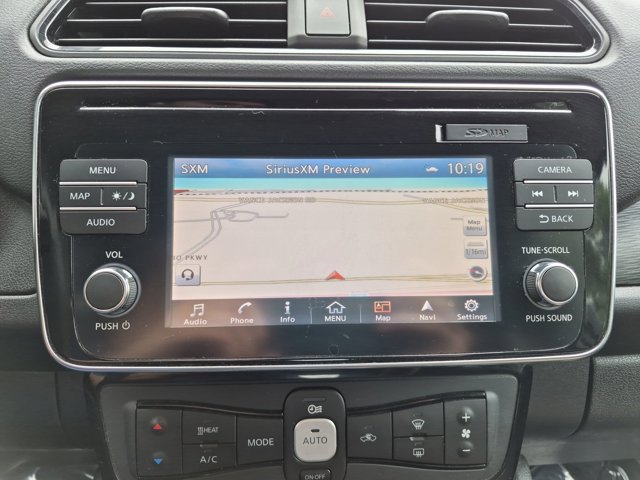 Used 2018 Nissan Leaf SV w/ SV Technology Package image 13