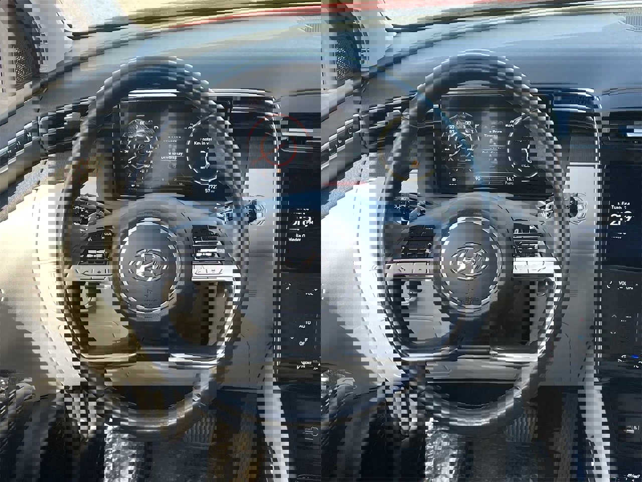 Certified 2022 Hyundai Tucson Limited image 13