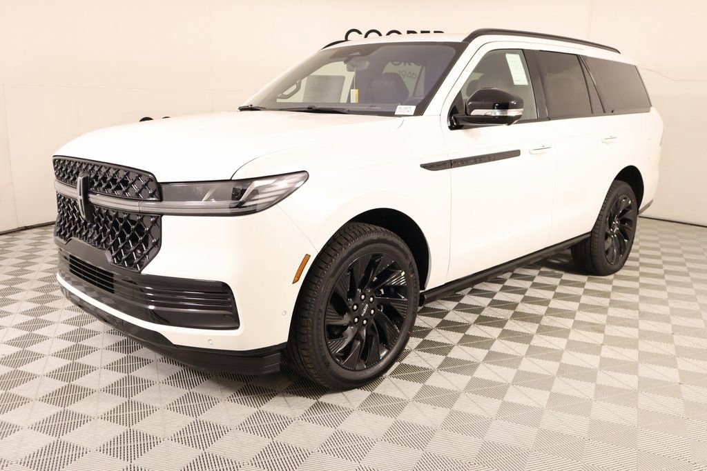 New 2025 Lincoln Navigator Reserve w/ Jet Appearance Package image 11