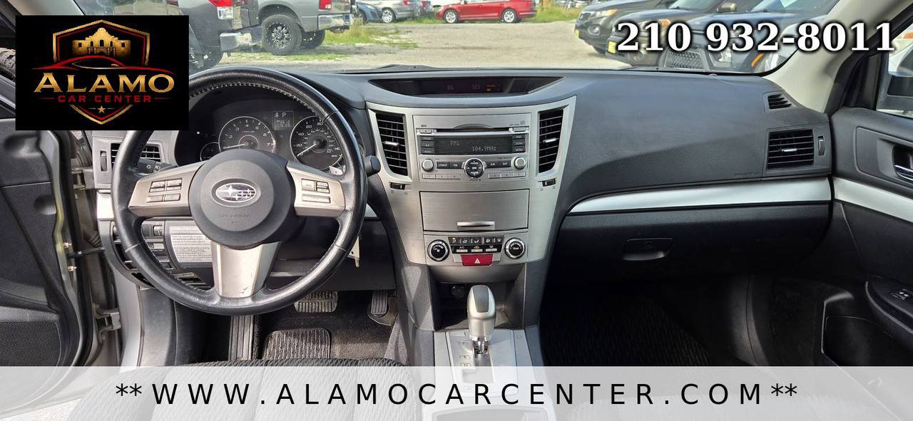 Used 2011 Subaru Outback 2.5i Premium AWD/4WD image 32
