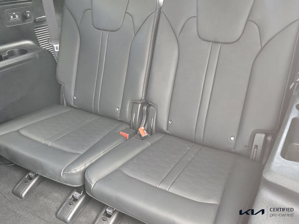 Certified 2025 Kia Sorento EX FWD image 12