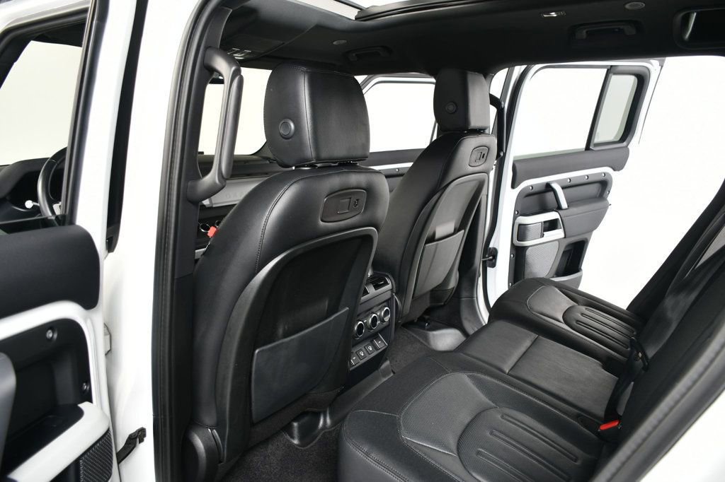Used 2022 Land Rover Defender 110 X-Dynamic SE AWD/4WD image 33