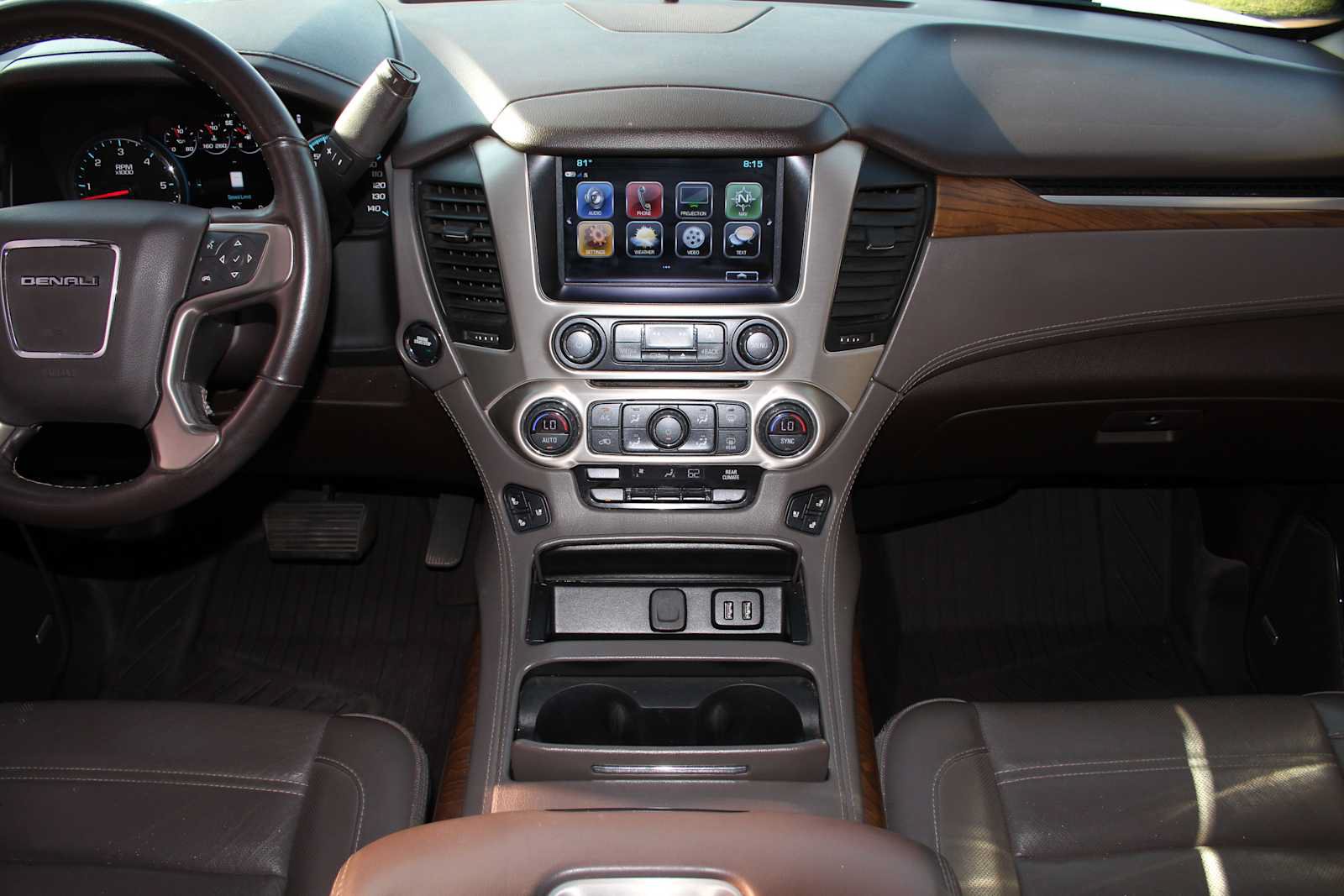 Used 2020 GMC Yukon Denali w/ Open Road Package AWD/4WD image 33