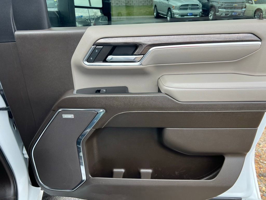 Used 2024 Chevrolet Silverado 3500 LTZ w/ LTZ Convenience Package image 29