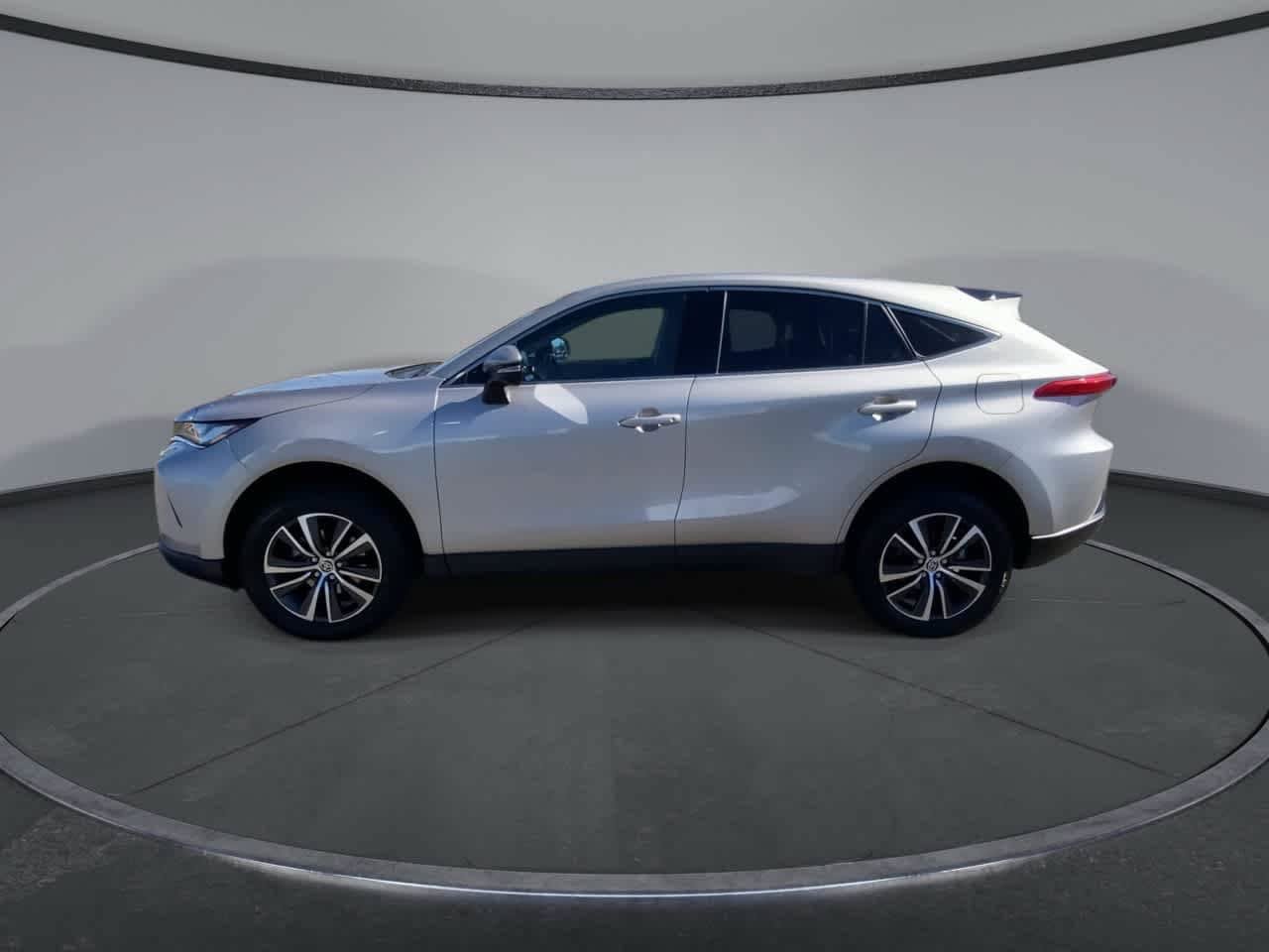 Certified 2024 Toyota Venza LE AWD/4WD image 5