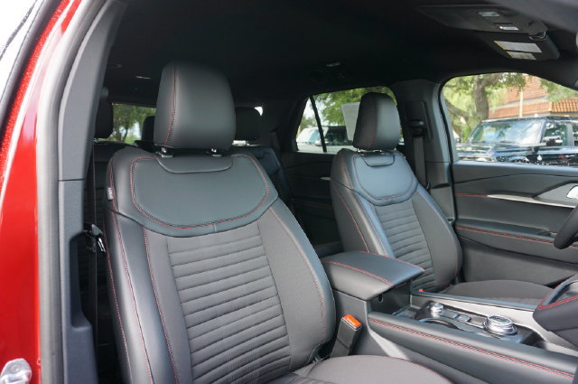 New 2027 Ford Explorer ST-Line RWD image 2