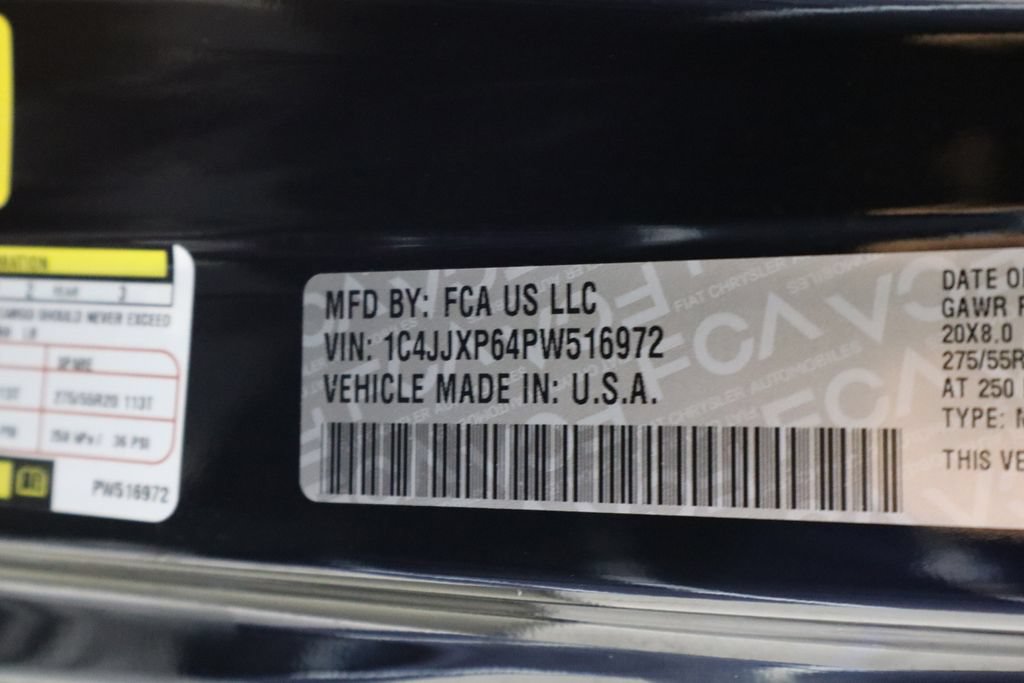 Used 2023 Jeep Wrangler Unlimited Sahara w/ Cold Weather Group AWD/4WD image 40