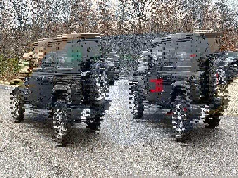 Used 2019 Jeep Wrangler Unlimited Sahara w/ Dual Top Group image 6