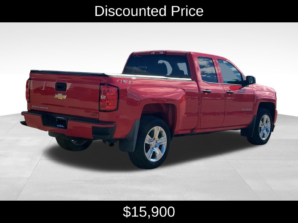 Used 2018 Chevrolet Silverado 1500 Custom w/ Custom Convenience Package AWD/4WD image 3