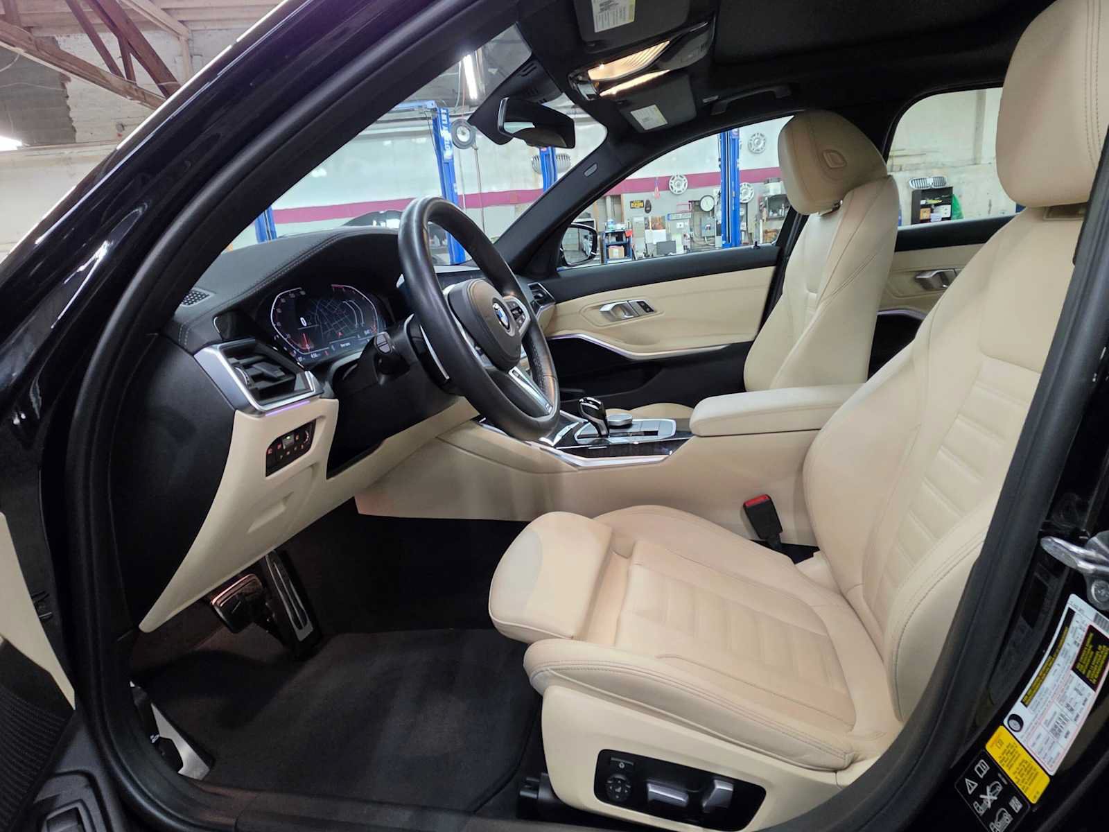 Used 2021 BMW 330i xDrive Sedan w/ M Sport Package AWD/4WD image 22