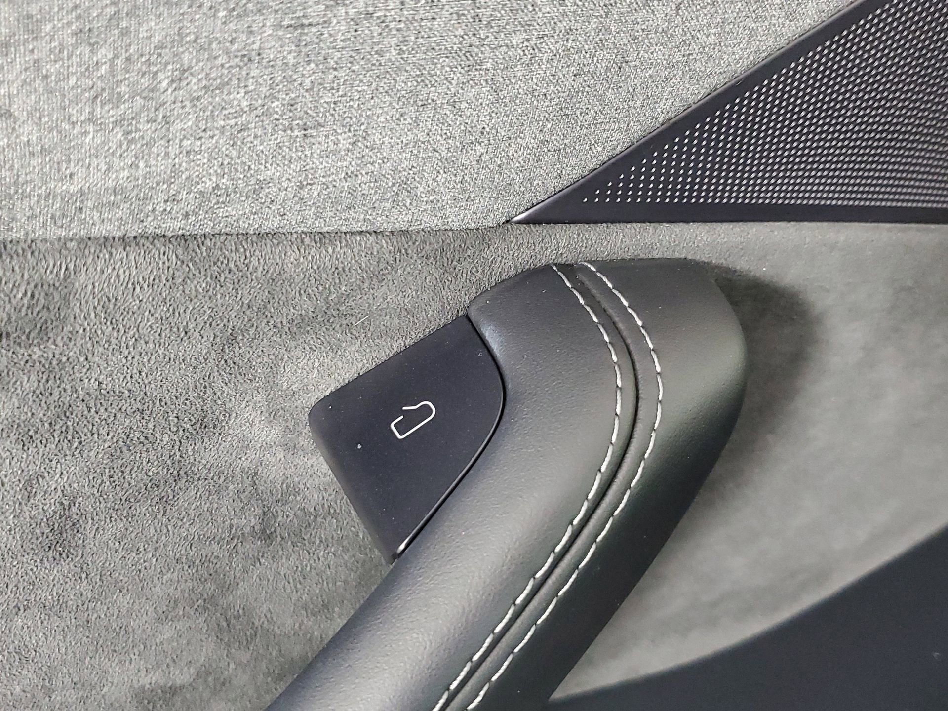 Used 2026 Tesla Model Y Long Range image 32