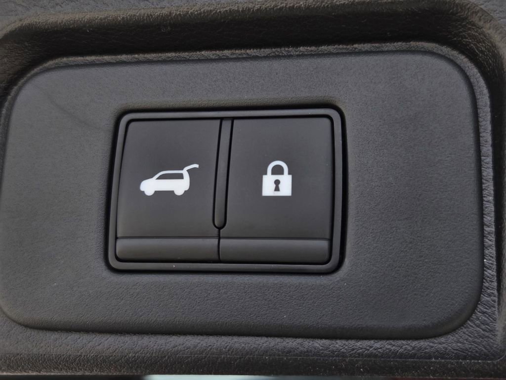 New 2026 Nissan Rogue SV image 10