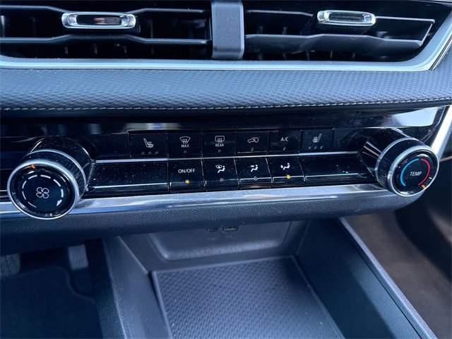 Used 2025 Chevrolet Equinox LT image 19