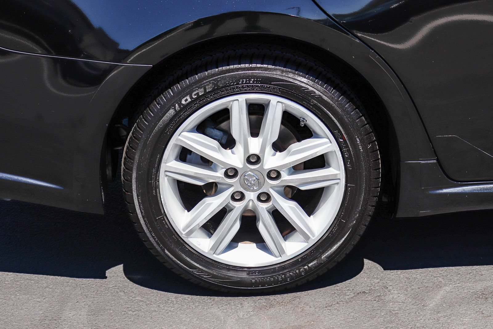Used 2015 Toyota Avalon XLE FWD image 9