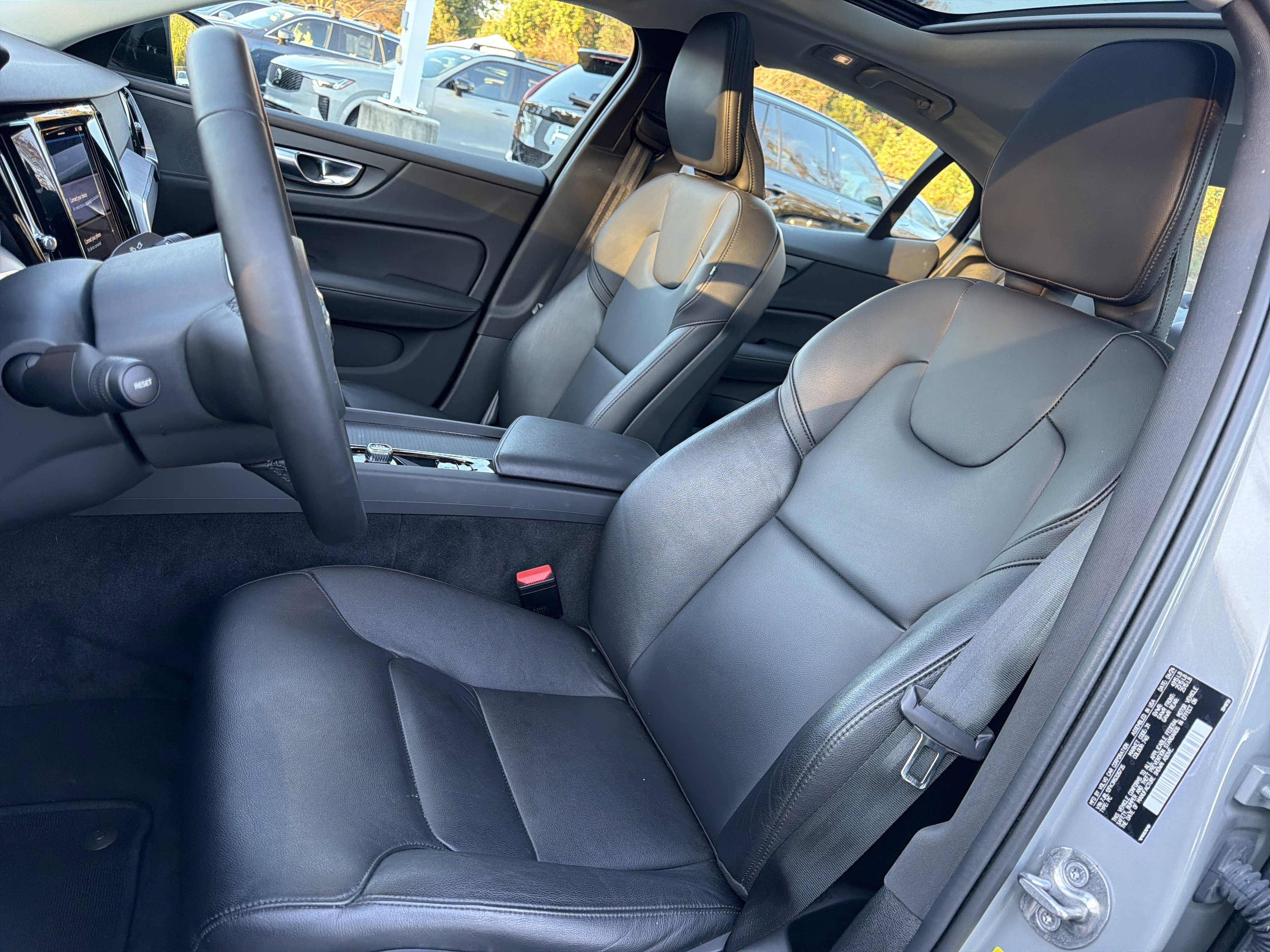 Certified 2024 Volvo S60 B5 Core image 16