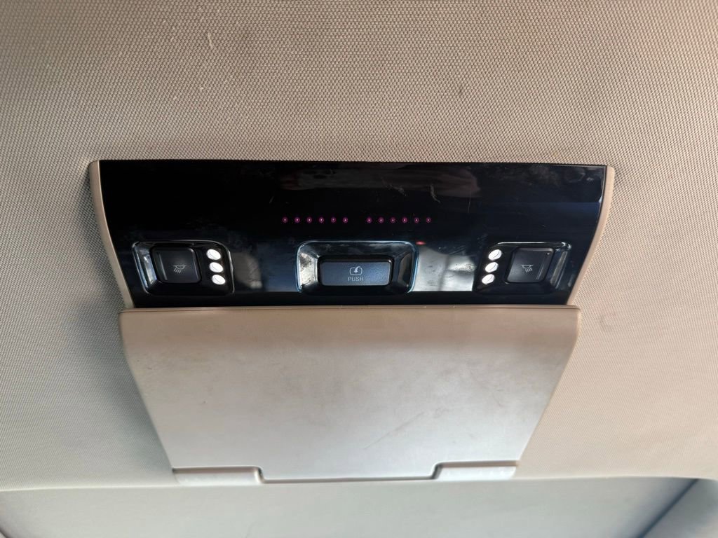 Used 2016 GMC Yukon XL Denali w/ Open Road Package image 23