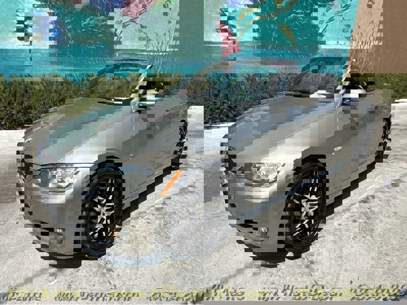 Used 2008 BMW 328i Convertible image 12