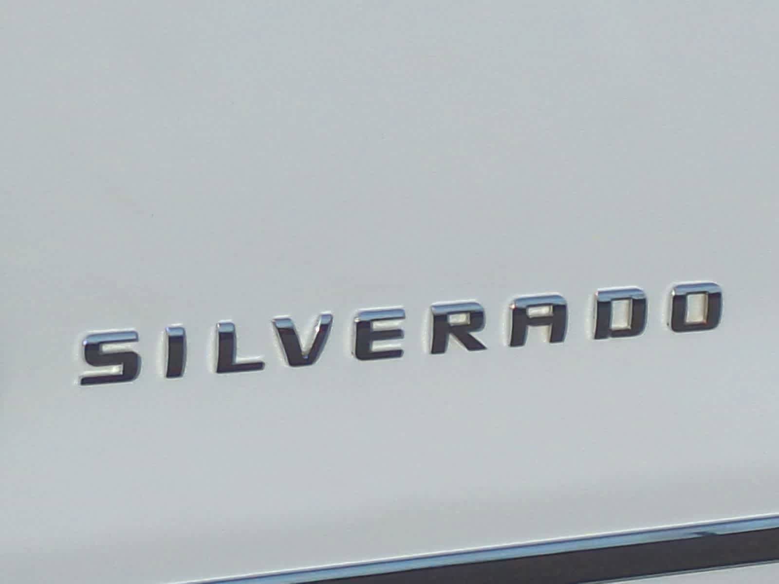 Used 2017 Chevrolet Silverado 1500 LTZ w/ Sport Package AWD/4WD image 26