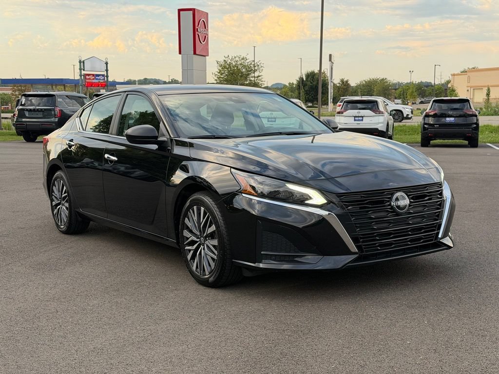 Used 2025 Nissan Altima 2.5 SV
