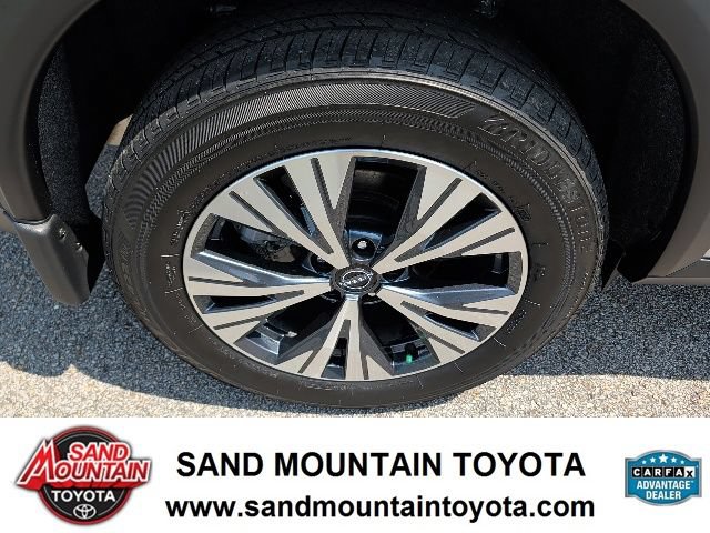 Used 2023 Nissan Rogue SV FWD image 4