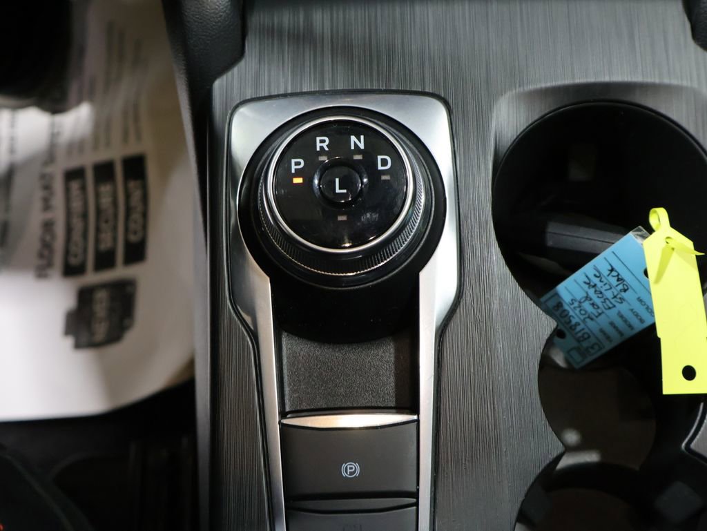 Used 2025 Ford Escape ST-Line image 29