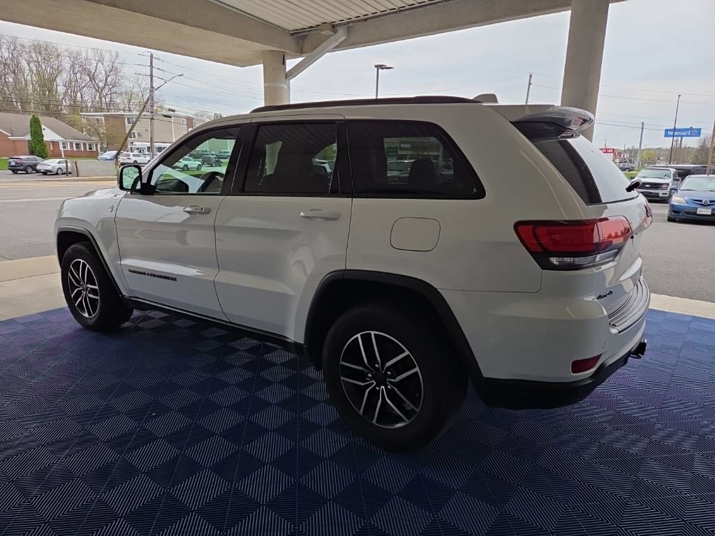 Used 2020 Jeep Grand Cherokee Trailhawk image 4
