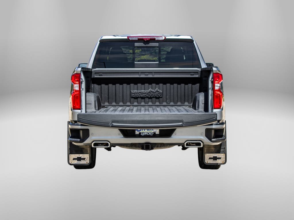 Used 2024 Chevrolet Silverado 1500 High Country w/ High Country Premium Package AWD/4WD image 7