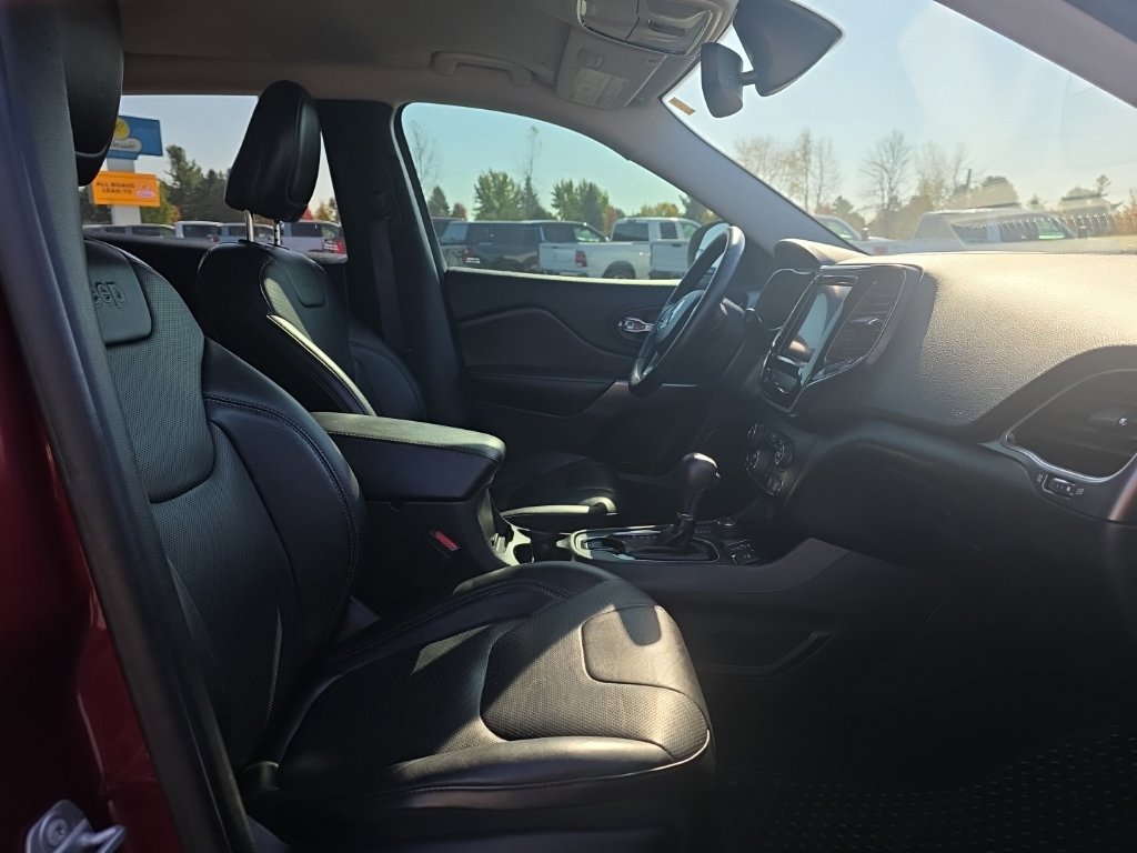 Used 2019 Jeep Cherokee Limited AWD/4WD image 21