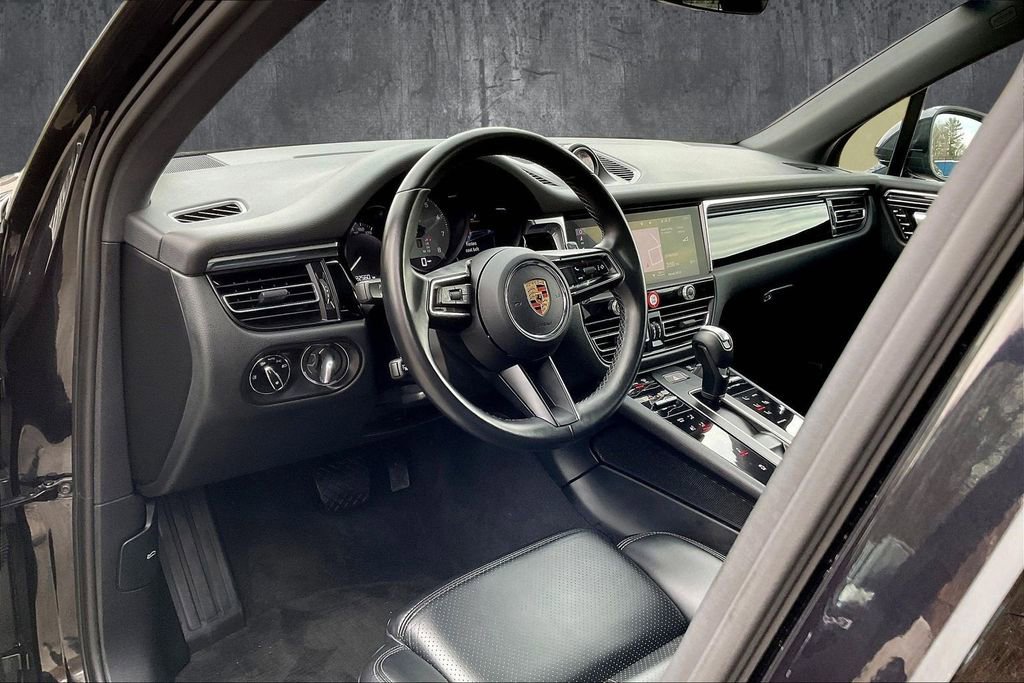 Used 2023 Porsche Macan S AWD/4WD image 17