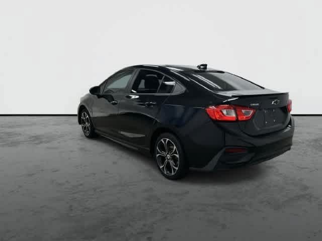 Used 2019 Chevrolet Cruze LT w/ Convenience Package FWD image 2