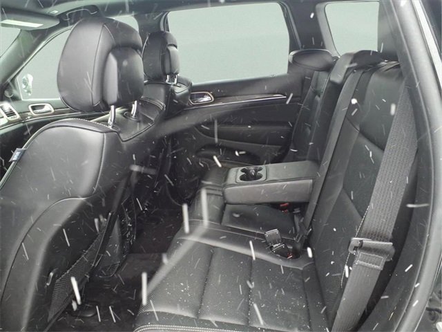 Used 2017 Jeep Grand Cherokee Overland w/ Jeep Active Safety Group image 8