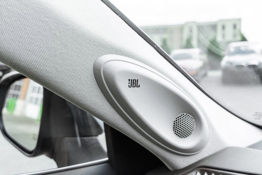 Used 2020 Toyota Highlander Platinum image 26