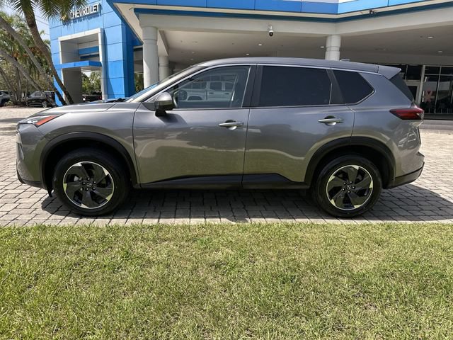 Used 2024 Nissan Rogue SV FWD image 31
