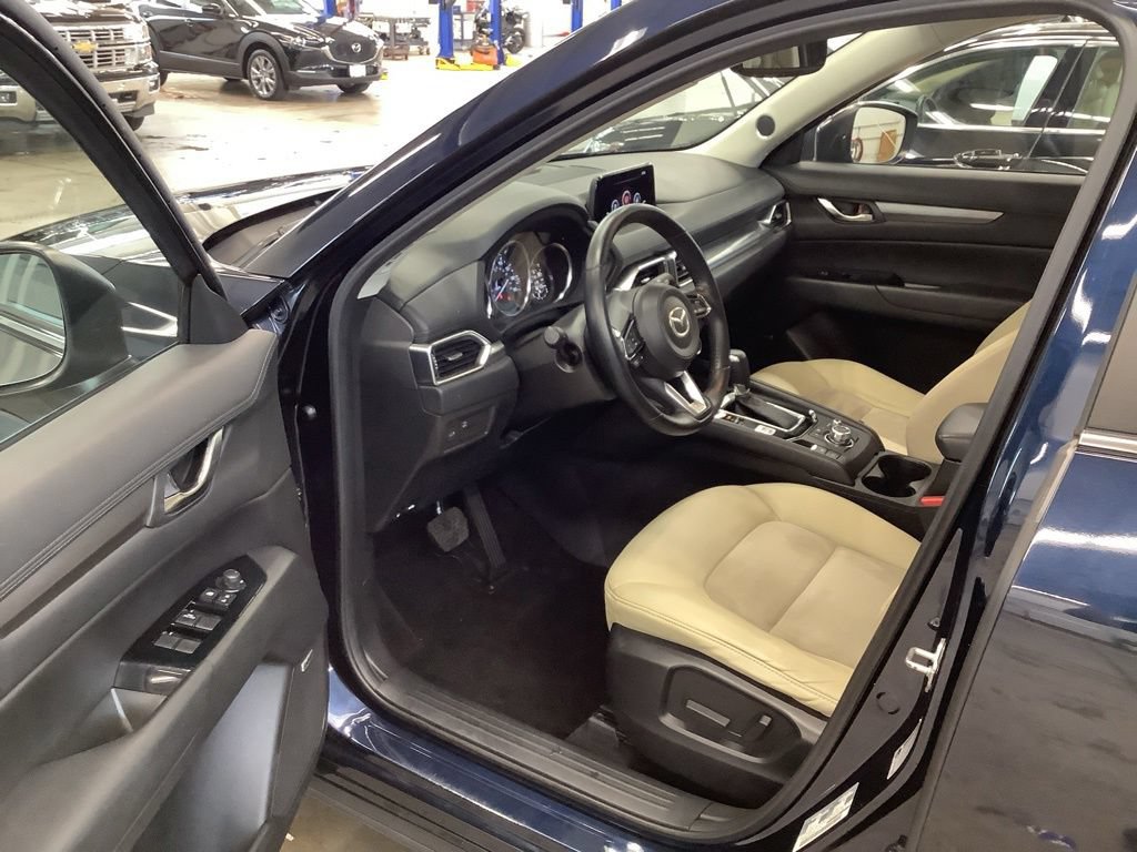 Used 2017 MAZDA CX-5 Touring w/ Preferred Equipment Package AWD/4WD image 13