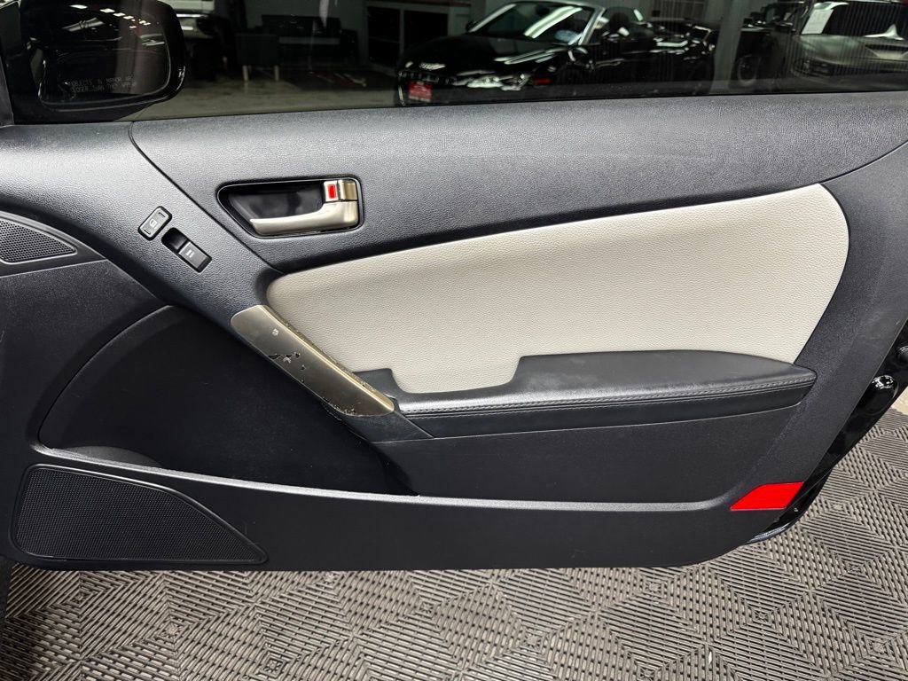 Used 2016 Hyundai Genesis 3.8 RWD image 45