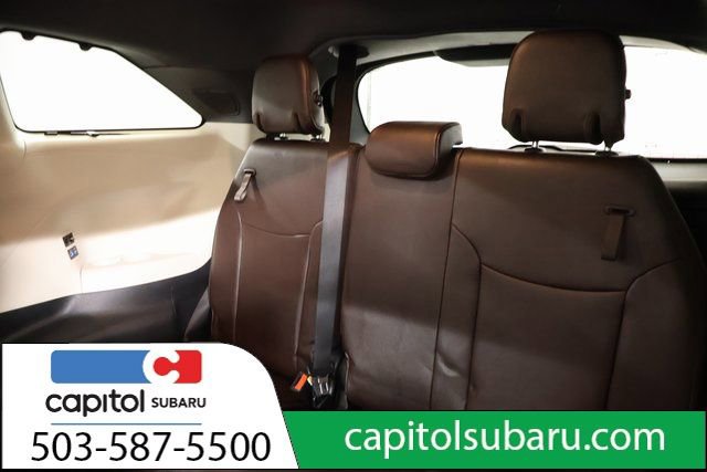 Used 2023 Toyota Sienna Platinum image 31