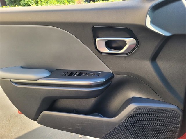 Used 2025 Kia K4 LXS image 13