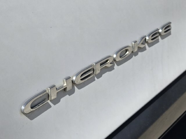 Certified 2021 Jeep Cherokee Latitude AWD/4WD image 12
