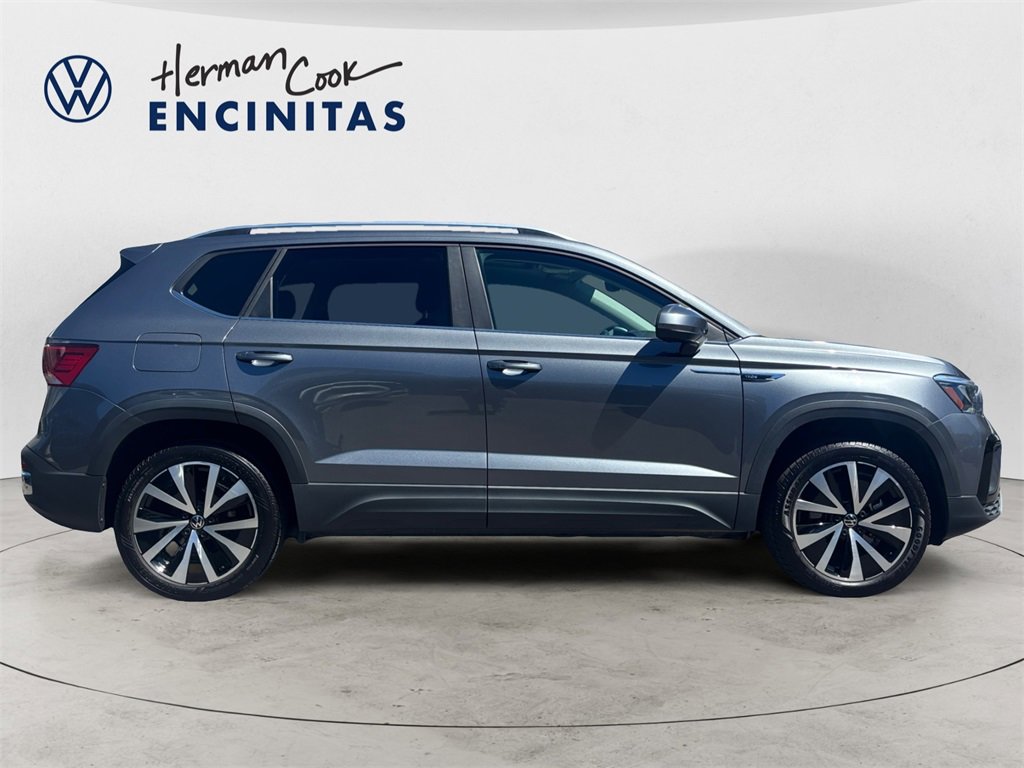 Certified 2024 Volkswagen Taos SE image 6